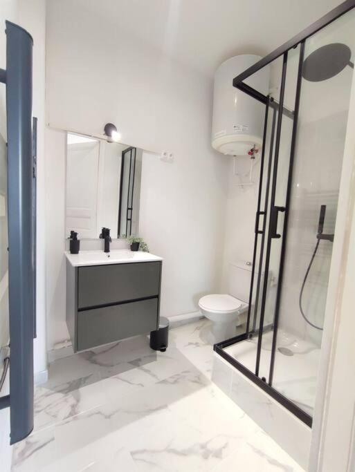 Le St Just : Hypercentre, Vue Imprenable Sur La Cathedrale Apartment Narbonne Bagian luar foto
